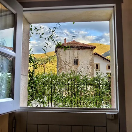 La Curva De María Terán